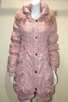 東莞市健凡服飾新款產品解析——以麗人服裝網為例