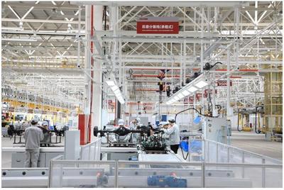 點(diǎn)贊青島高質(zhì)量發(fā)展 百城百網(wǎng)總編輯采風(fēng)行聚焦北京汽車(chē)制造廠(chǎng)投資管理新篇